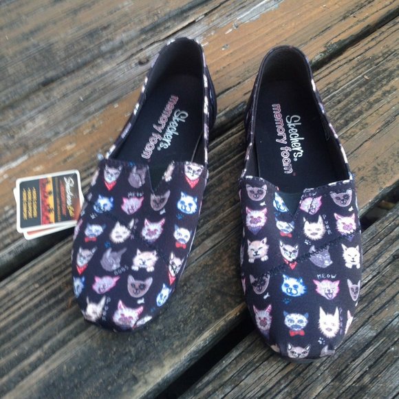 BOBS Skechers Black Cats Flats Sneakers Sz 7 EU 37 Canvas Slip On Womens Shoes - Picture 1 of 8